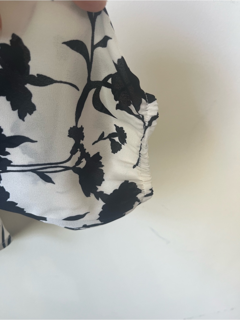 The Limited Black and White Floral Tie-Neck Blouse - Picture 4 of 6